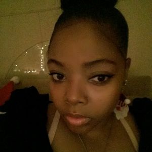 Meet your Posher, Pamela